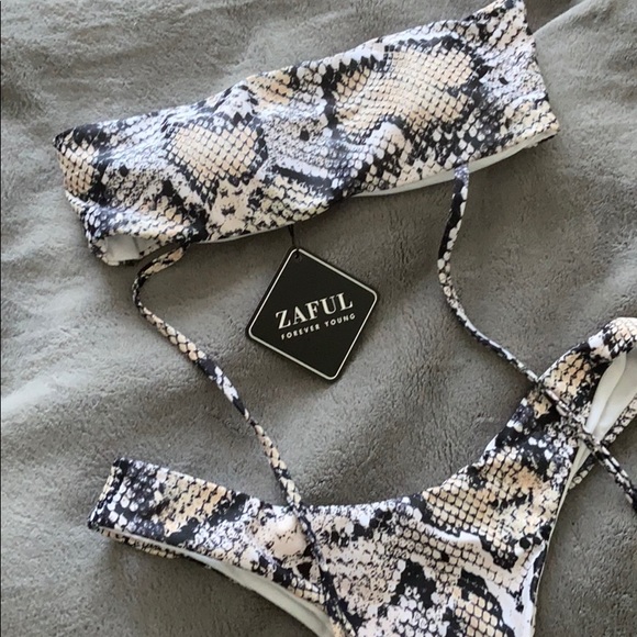 Zaful bathing suit - Picture 2 of 3
